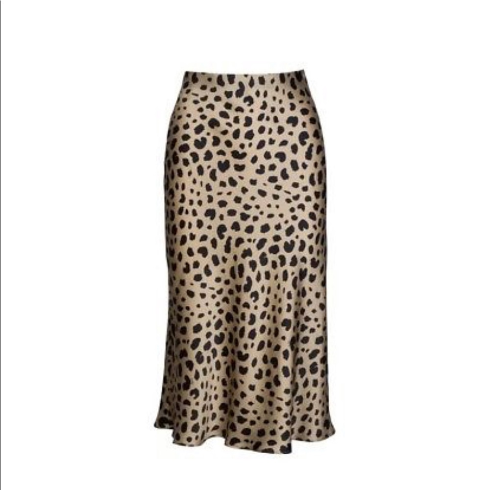 Réalisation Naomi wild things leopard slip skirt